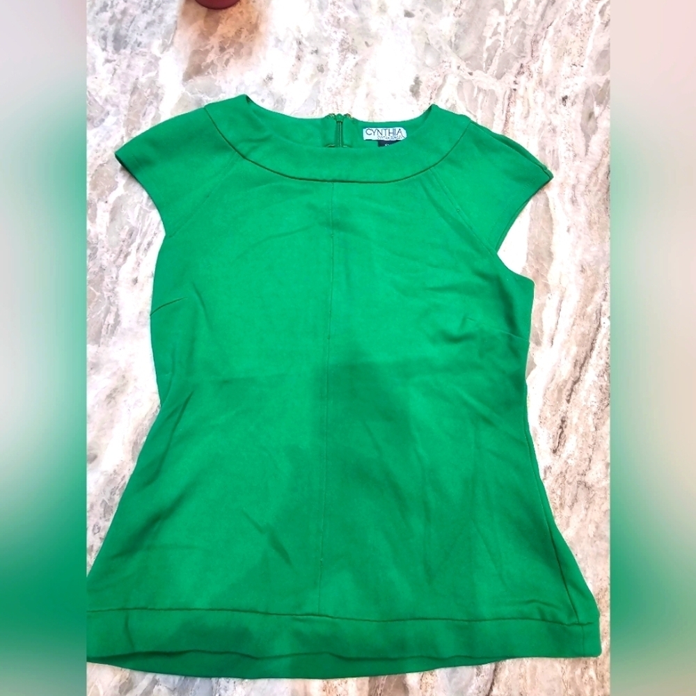 "Cynthia Rowley Green Short Sleeve Top Small Structured Scoop Neck"